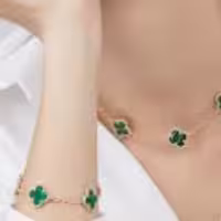 نیم ست ونکلیف لاکچری رنگ‌بندی جذاب van cleef 