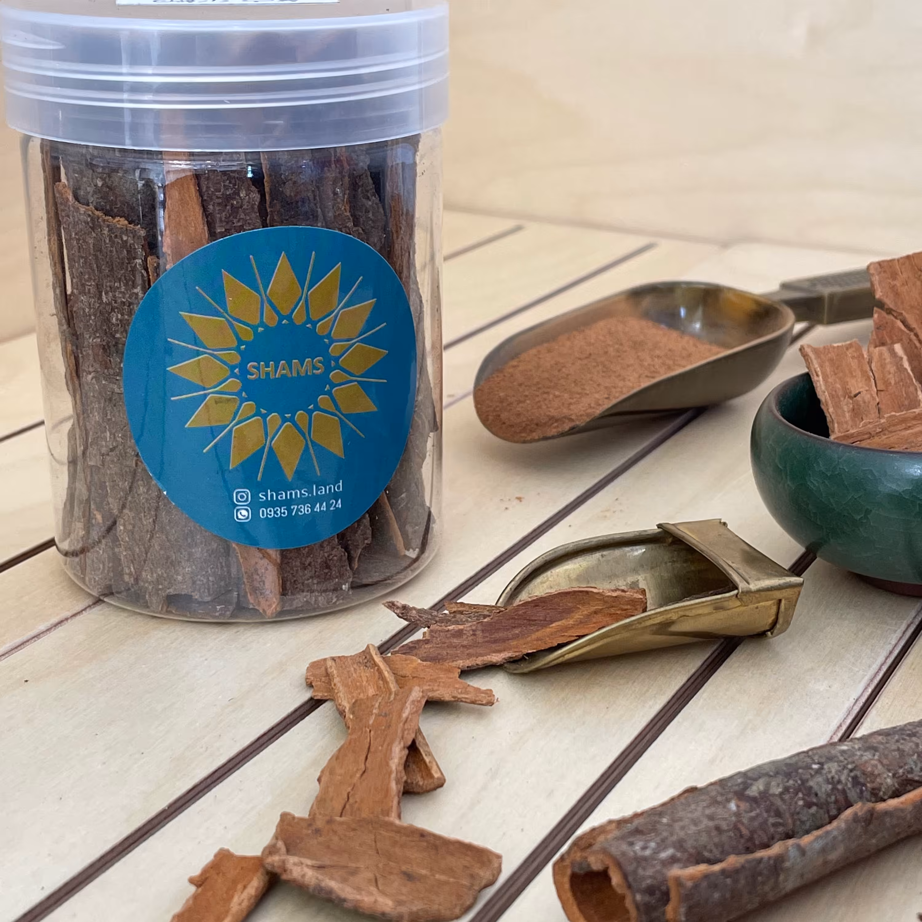 چوب دارچین درجه یک 80 گرم بسته بندی شده در پت پلاستیکی لوکس