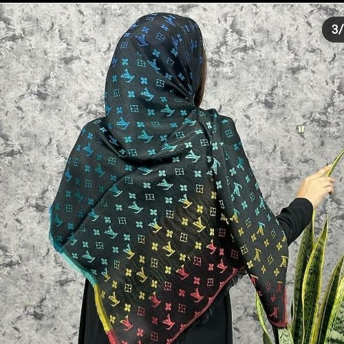 روسری طیفی پاییزه قواره 140 برند LV