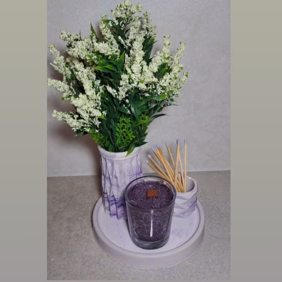 ست بنفش شمع معطربا پارافین نخل به همراه سینی و گل و گلدان 