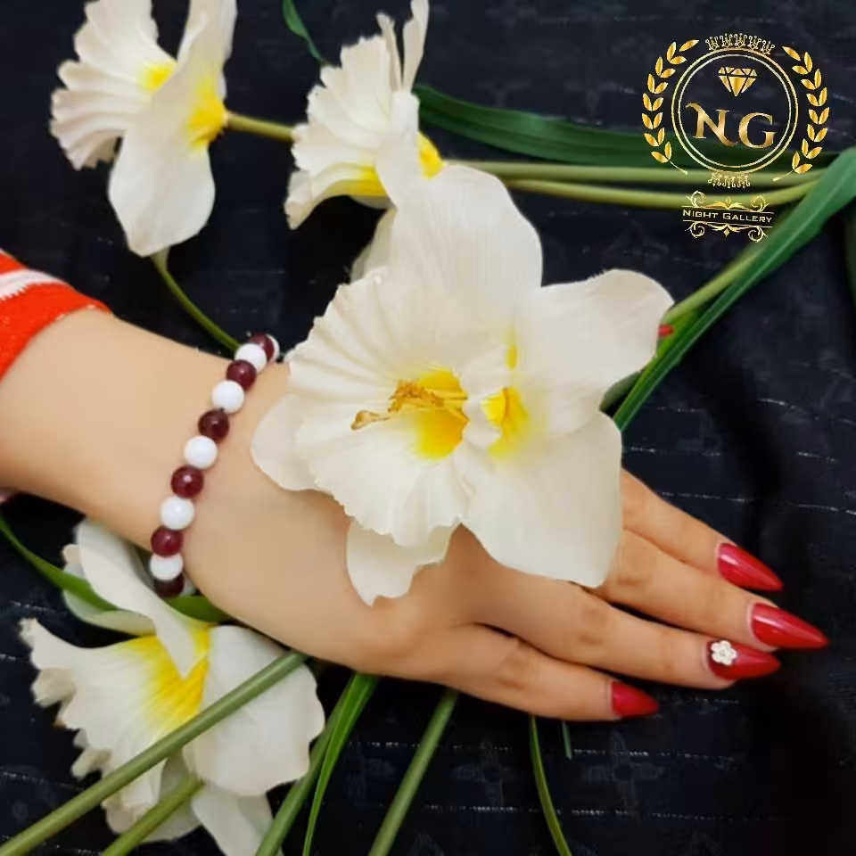 دستبند سفید آلبالویی