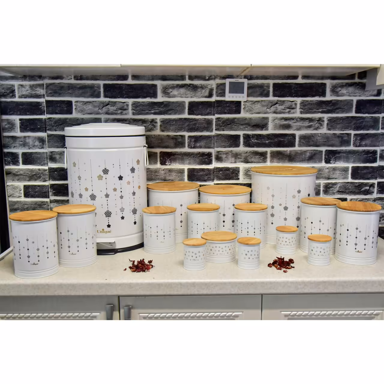 سرویس آشپزخانه 16 فانتزی الیزابت (ستاره آویز سفید) (یونیک )