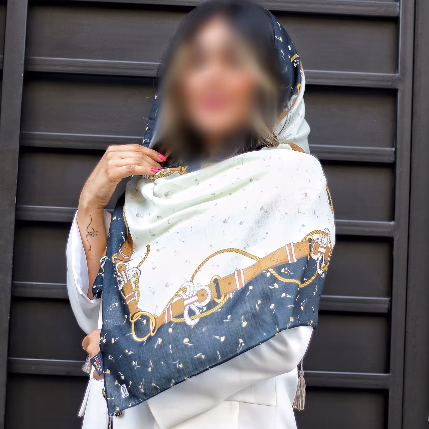 شال نخی کرم اصلا سر و لیز نیست با ارسال رایگان