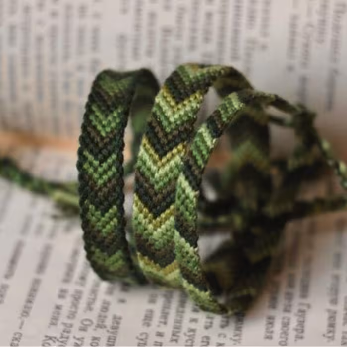 ست دستبند دوستی طرح با طیف رنگ سبز کد 7