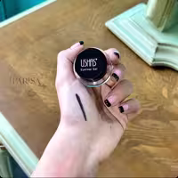 خط چشم ژله ای یوشاس با قلمو کیفیت عالی
