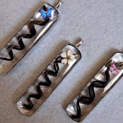 انواع گردنبندهای رزینی