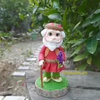 حاجی فیروز سفره هفت سین.تزیین سفره هفتسین.مجسمه مبارک.عمو نوروز.هفت سین سنتی.عروسک خمیری فانتزی دستساز 15 الی 20سانت