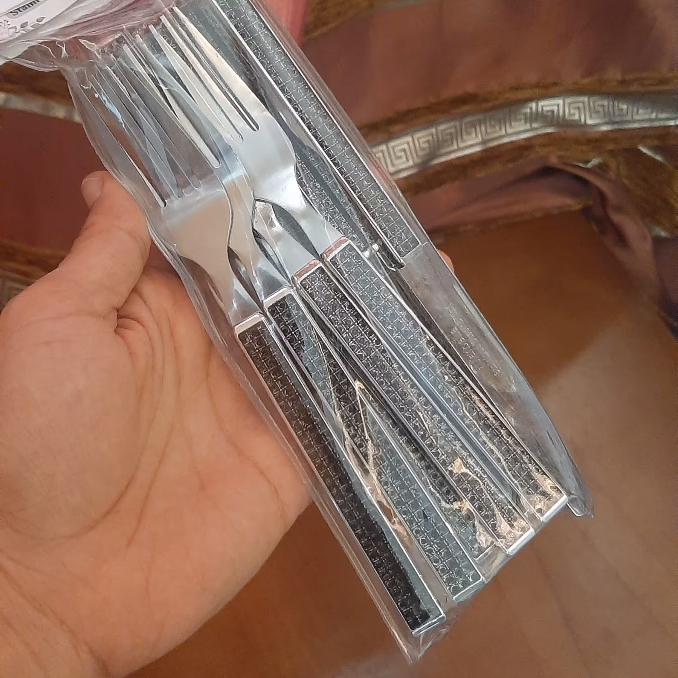 کارد و چنگال میوه خوری یونیک اصل  مجلسی شیک نگین دار  چاقو میوه خوری و چنگال 12 تایی