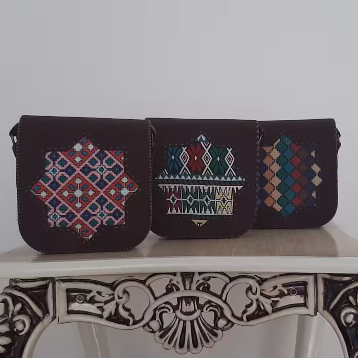 کیف دست دوز چرم اشبالت(ارسال رایگان) و ترمه کیف دستدوز صنایع دستی چرم و ترمه