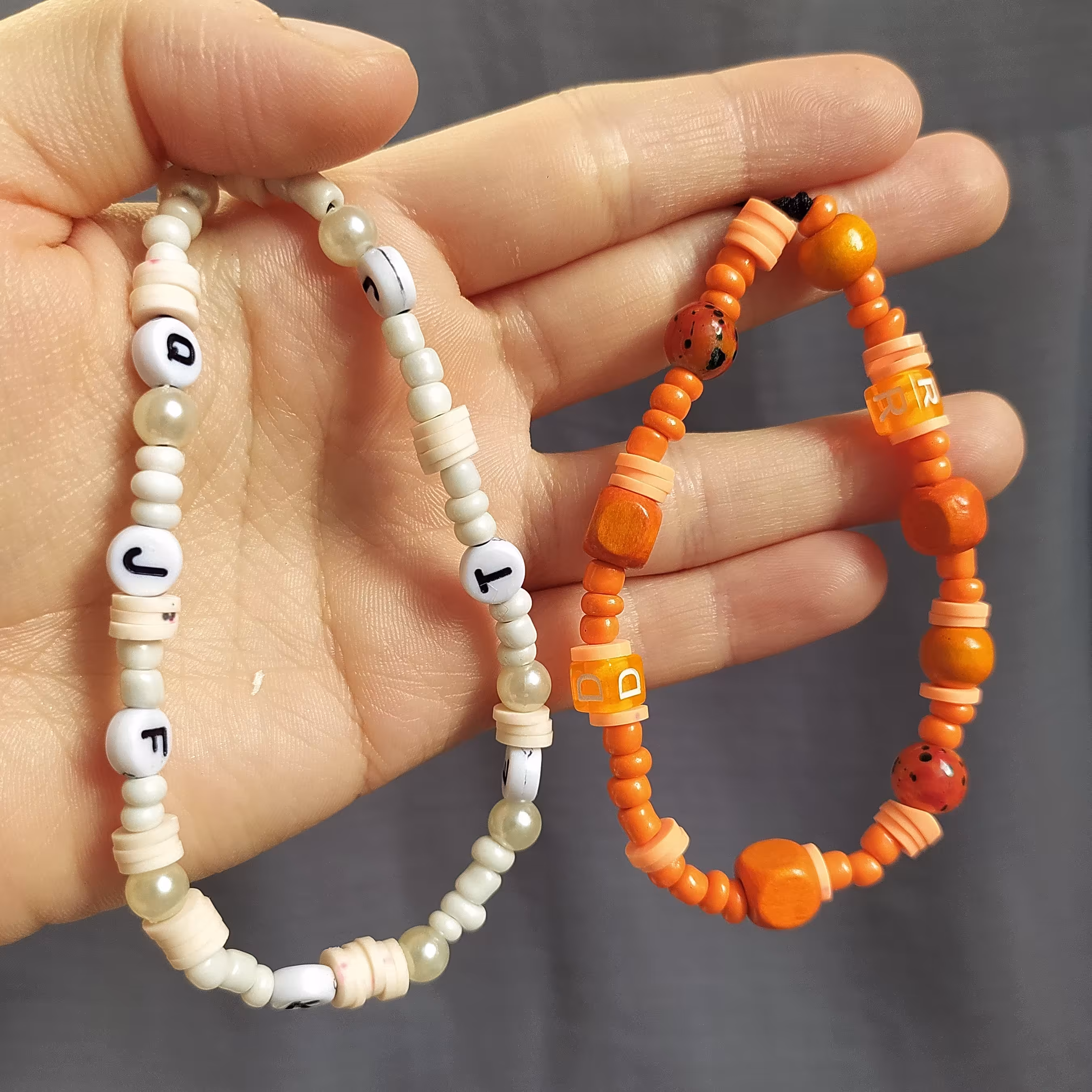 آویز موبایل 