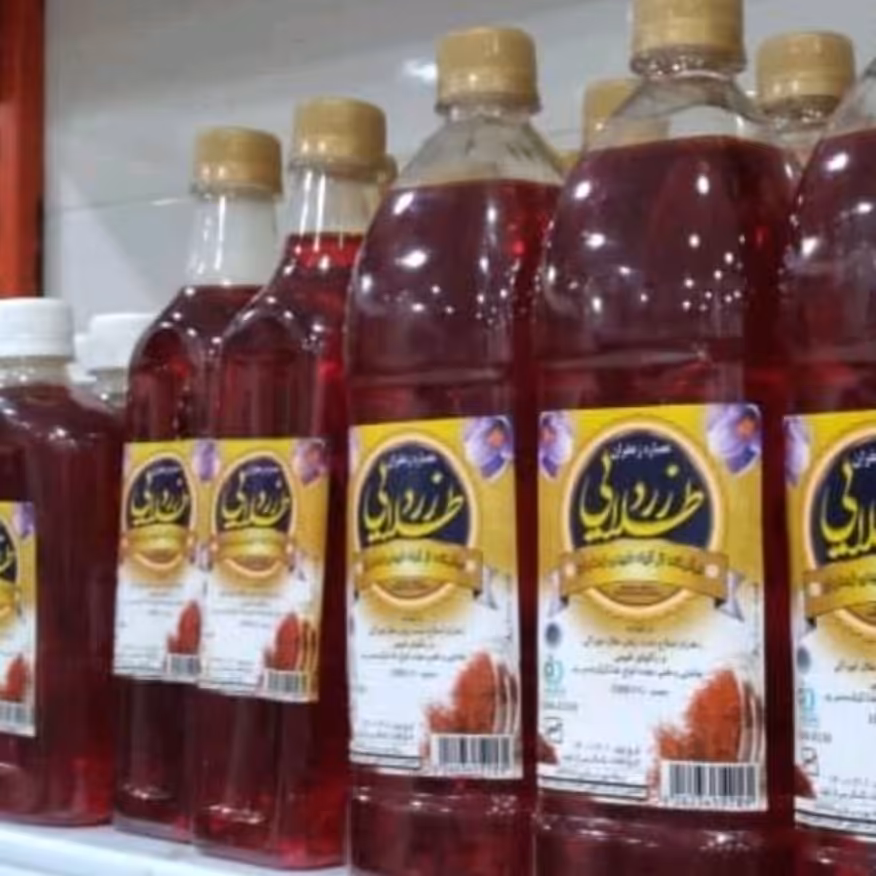 عصاره زعفران یک لیتری زرد طلایی عطر و بو عالی مناسب برای جوجه ته چین شربت و... قیمت فقط 35هزار تومان