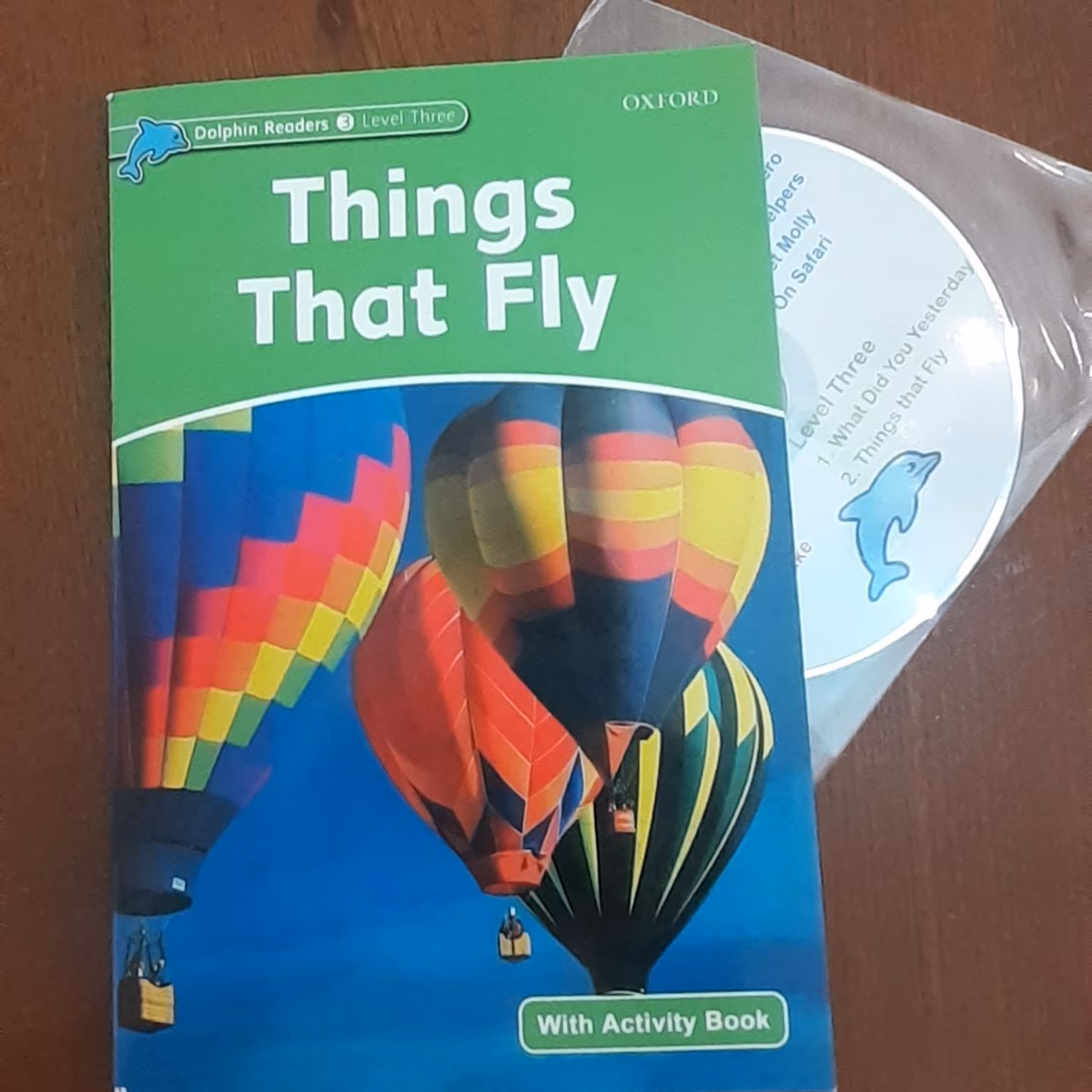 کتاب Things That Fly - Dolphin Readers 3
