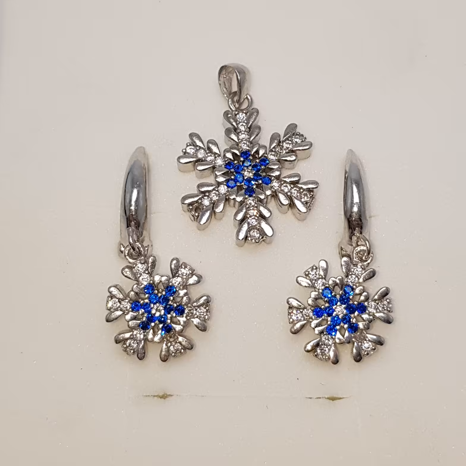 نیم ست یاقوت کبود نقره طرح دانه برف