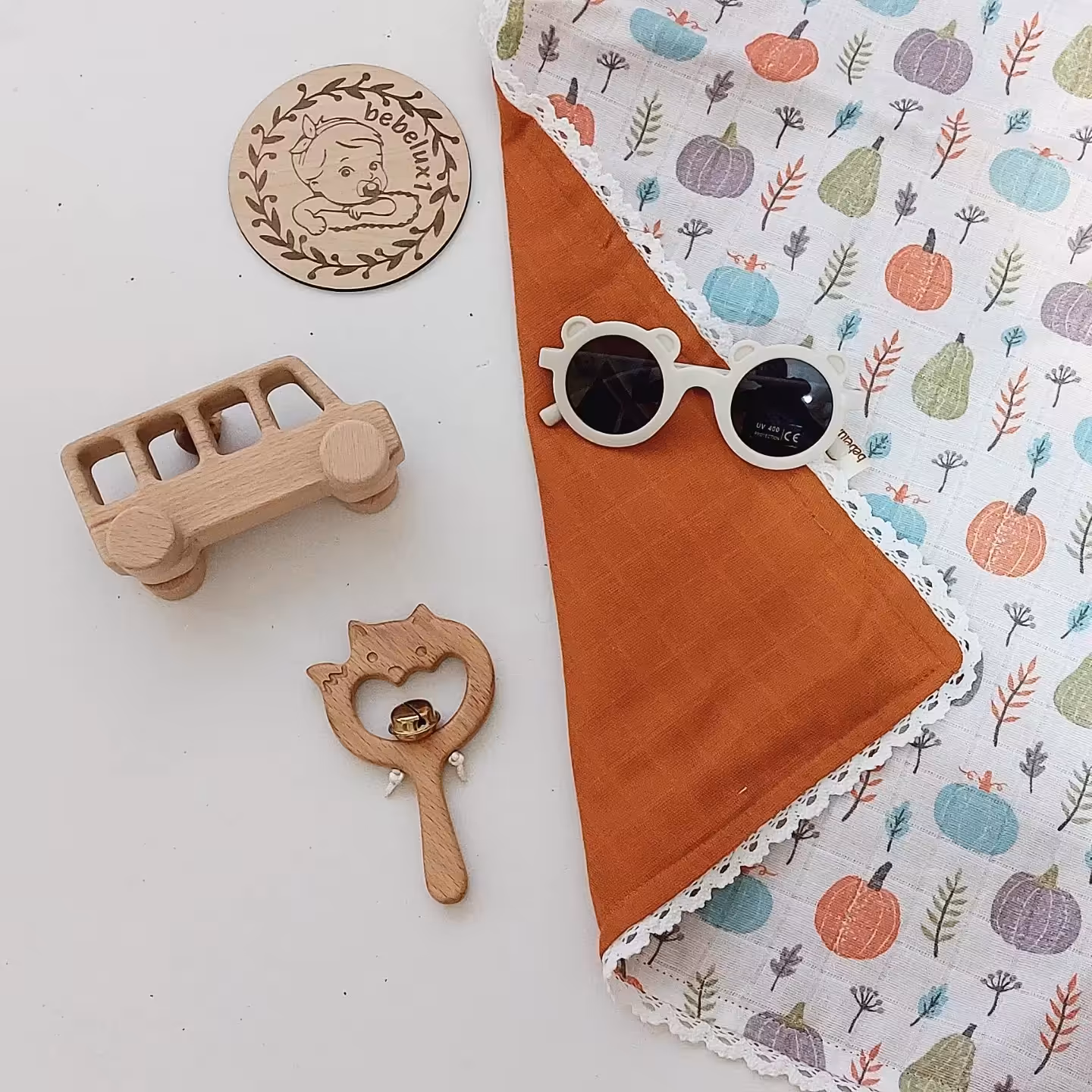 روانداز دولایه  موسلین ماشین چوبی جغجغه چوبی