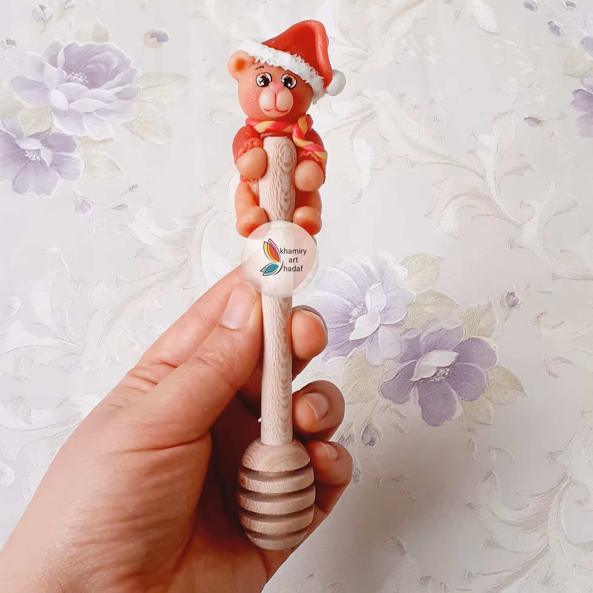 قاشق عسل خوری  چوبی فانتزی  با عروسک خمیری خرس کاملا ضد آب