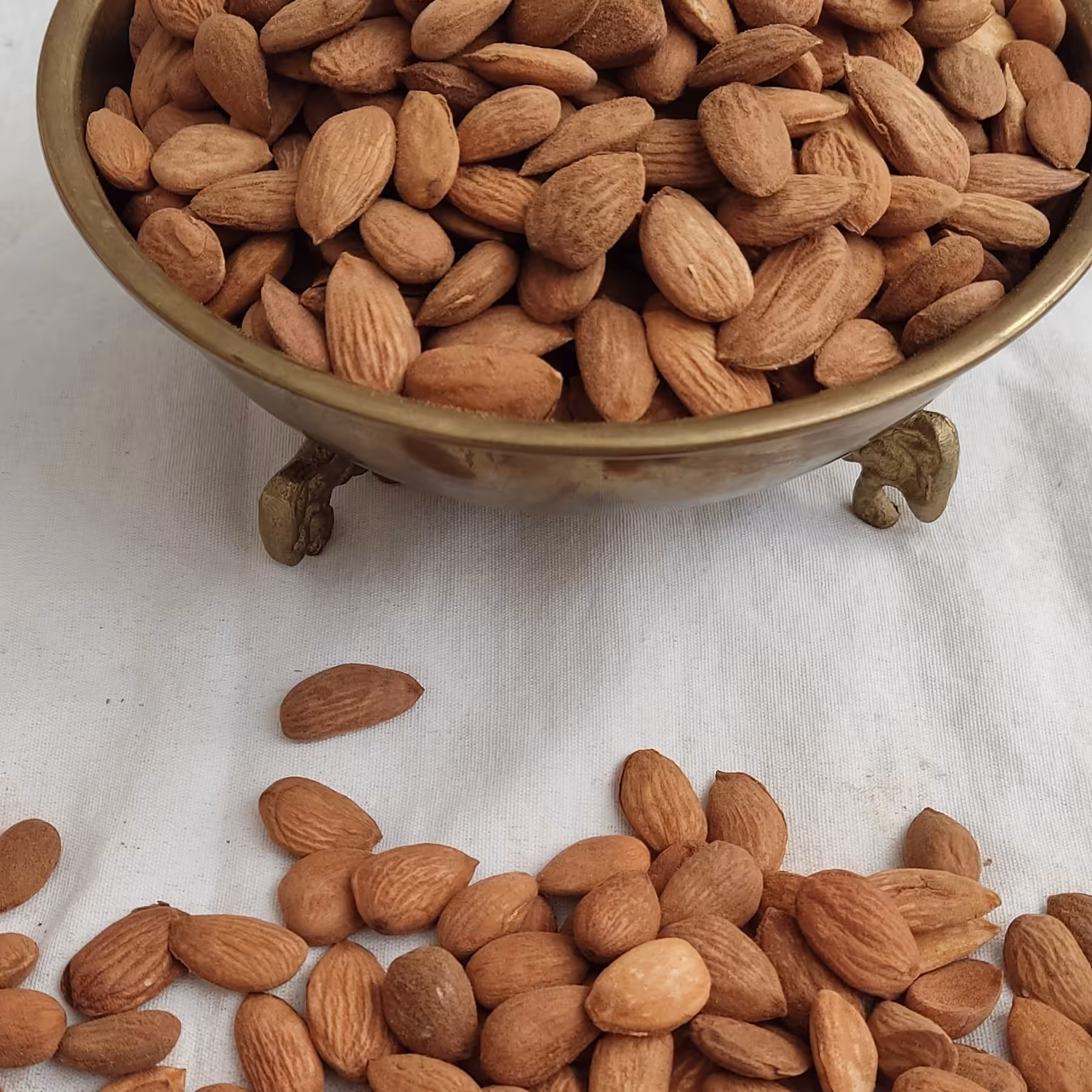 مغز بادام ایرانی محلی