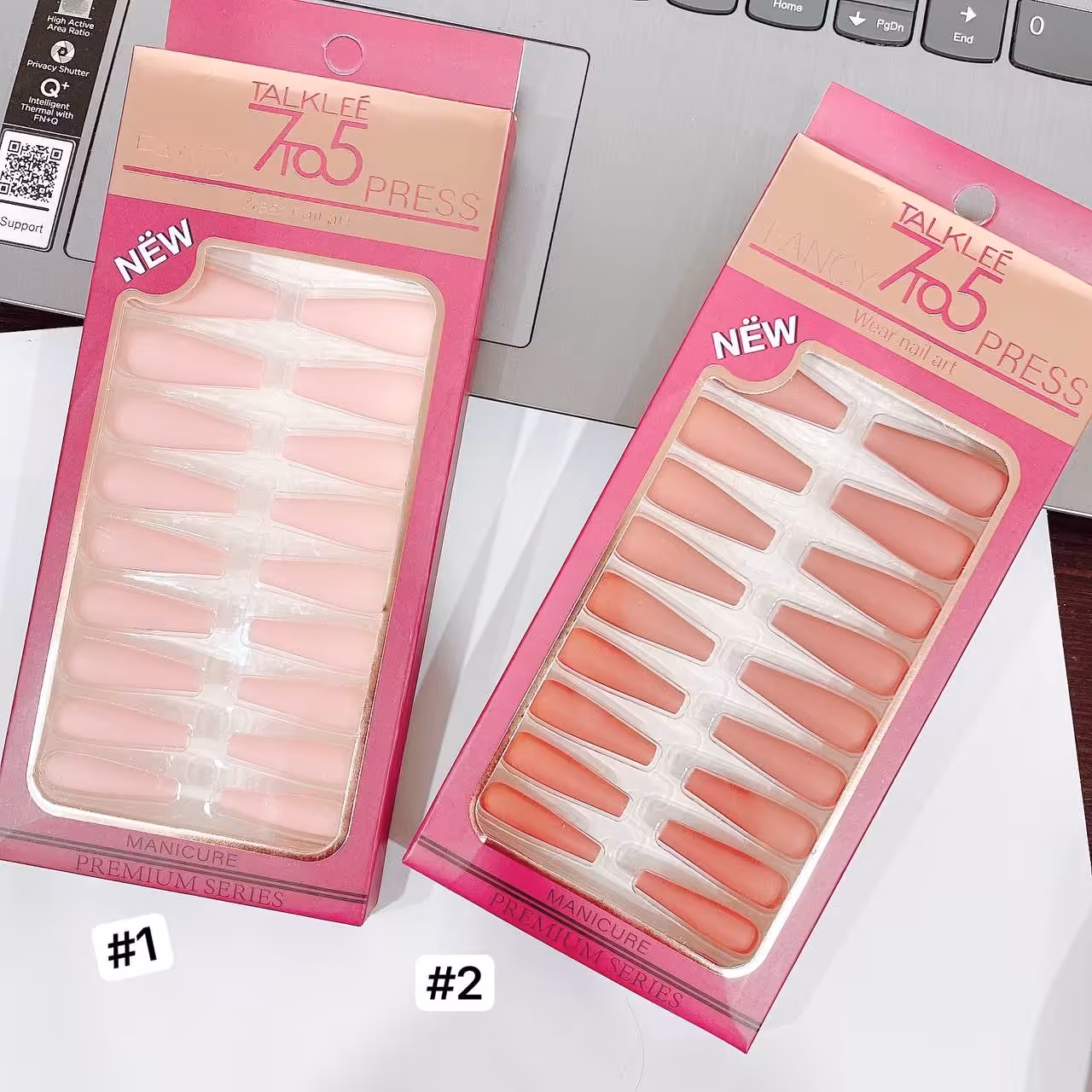 ناخن مصنوعی 
