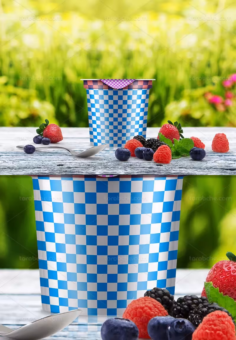 موکاپ بسته بندی ماست لیوانی لایه باز | گرافیک با طعم تربچه