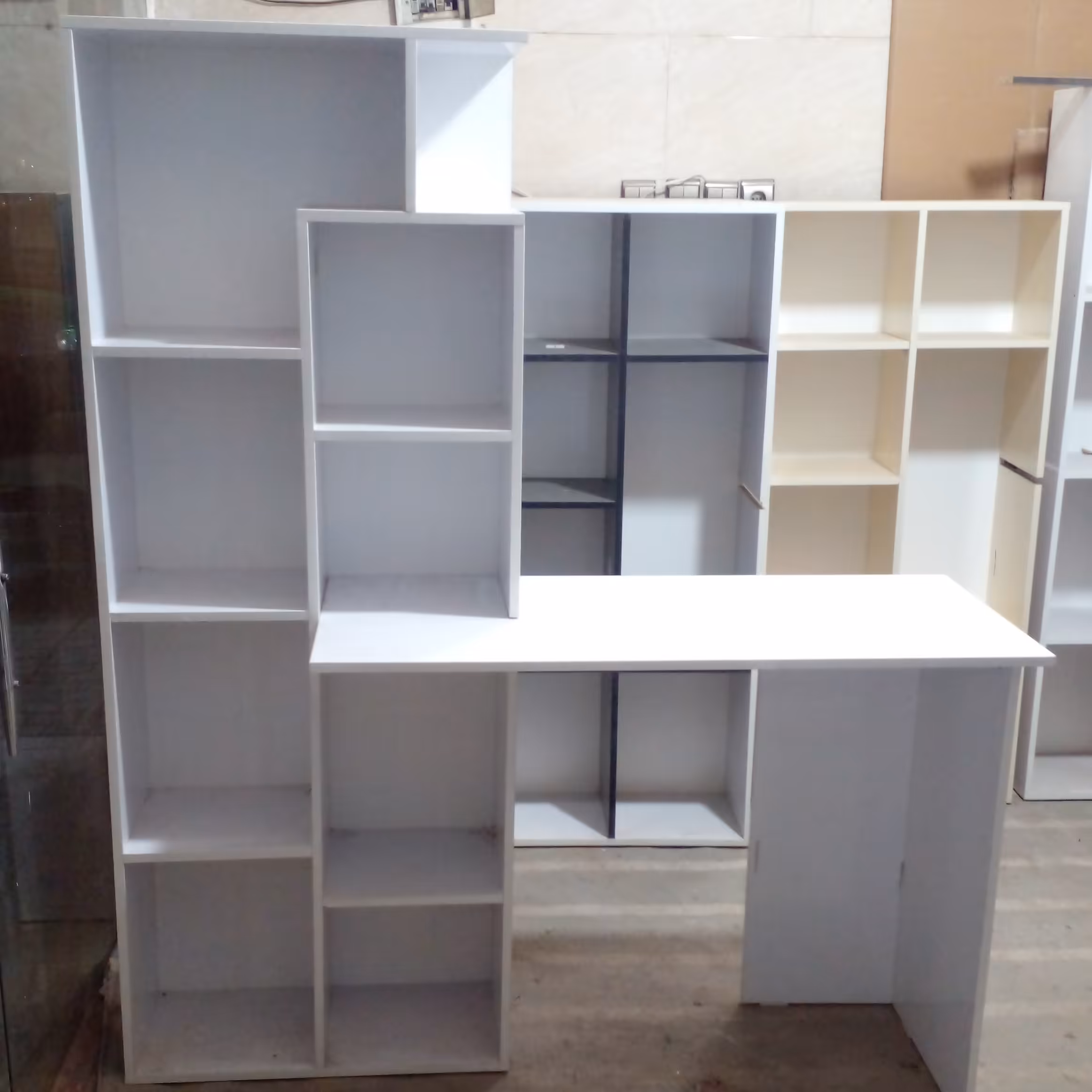 میز کامپیوتر میز تحریر 4 طبقه ملامینه ( پس کرایه)