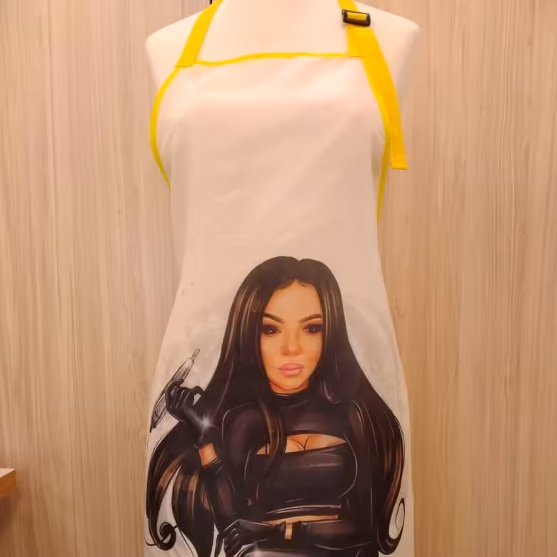 پیش بند عروسکی ناخن کار 