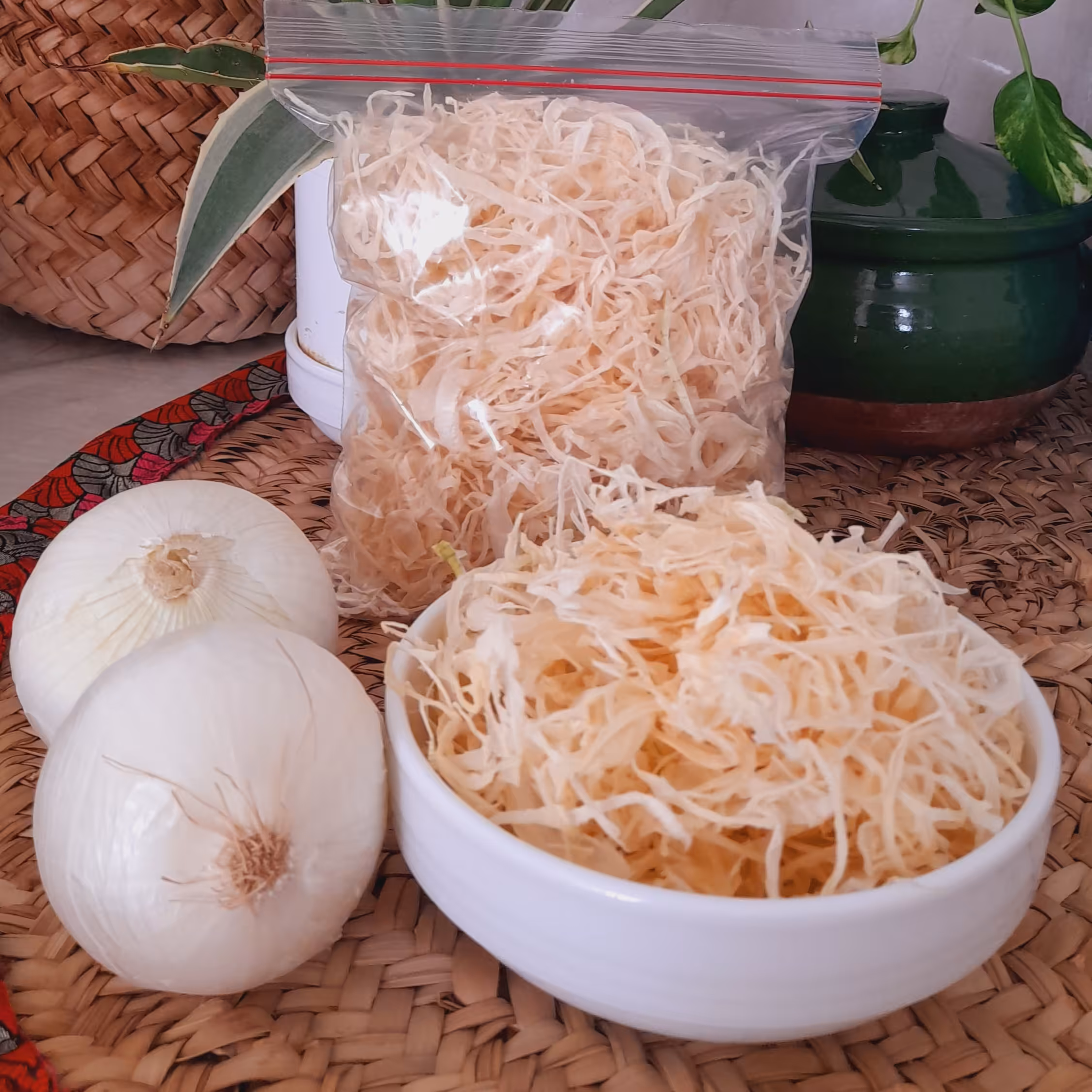 خلال پیاز خشک خانگی (1 کیلو)