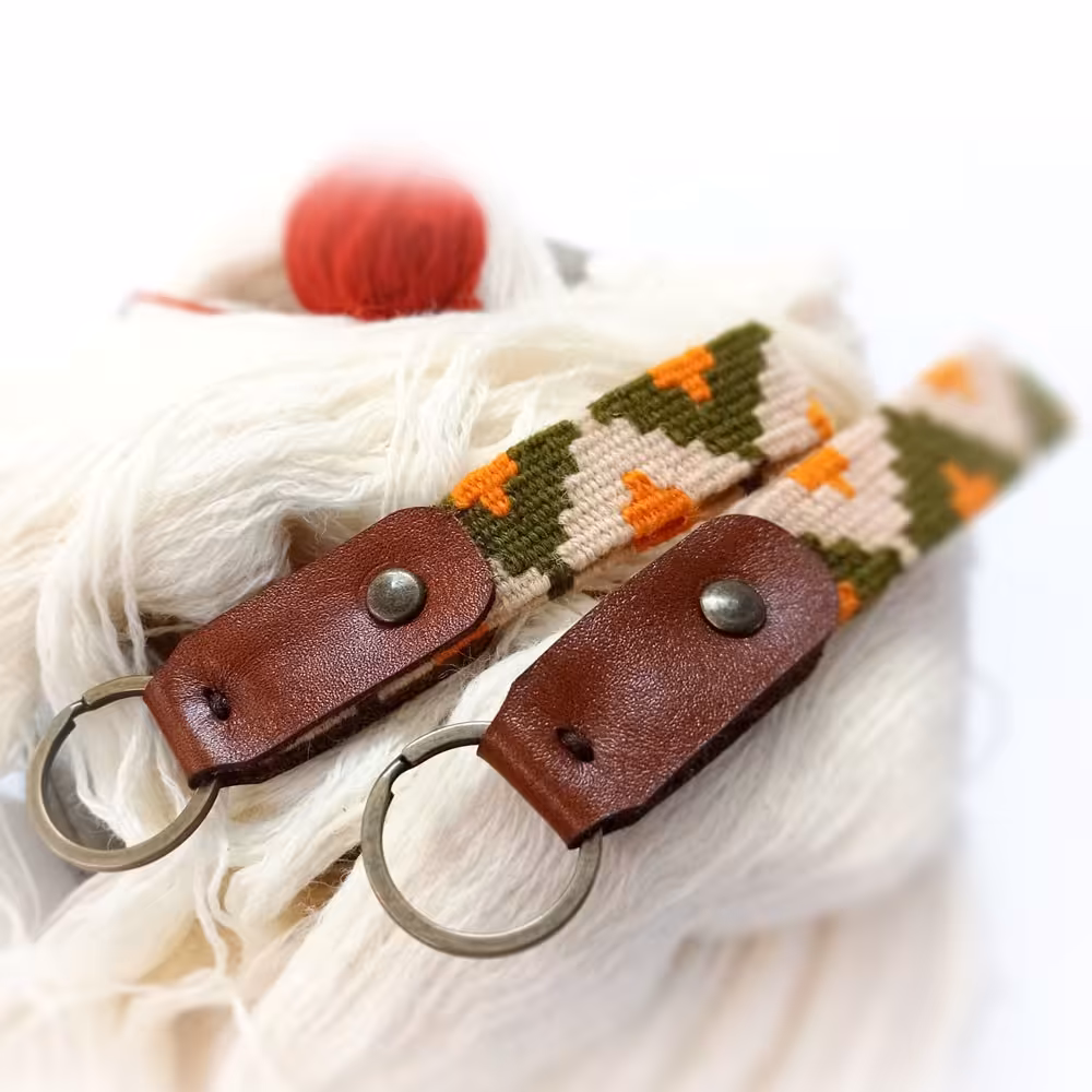 جاکلیدی چرم و گلیم دستبافت کوچک آویز حلقه کد 15