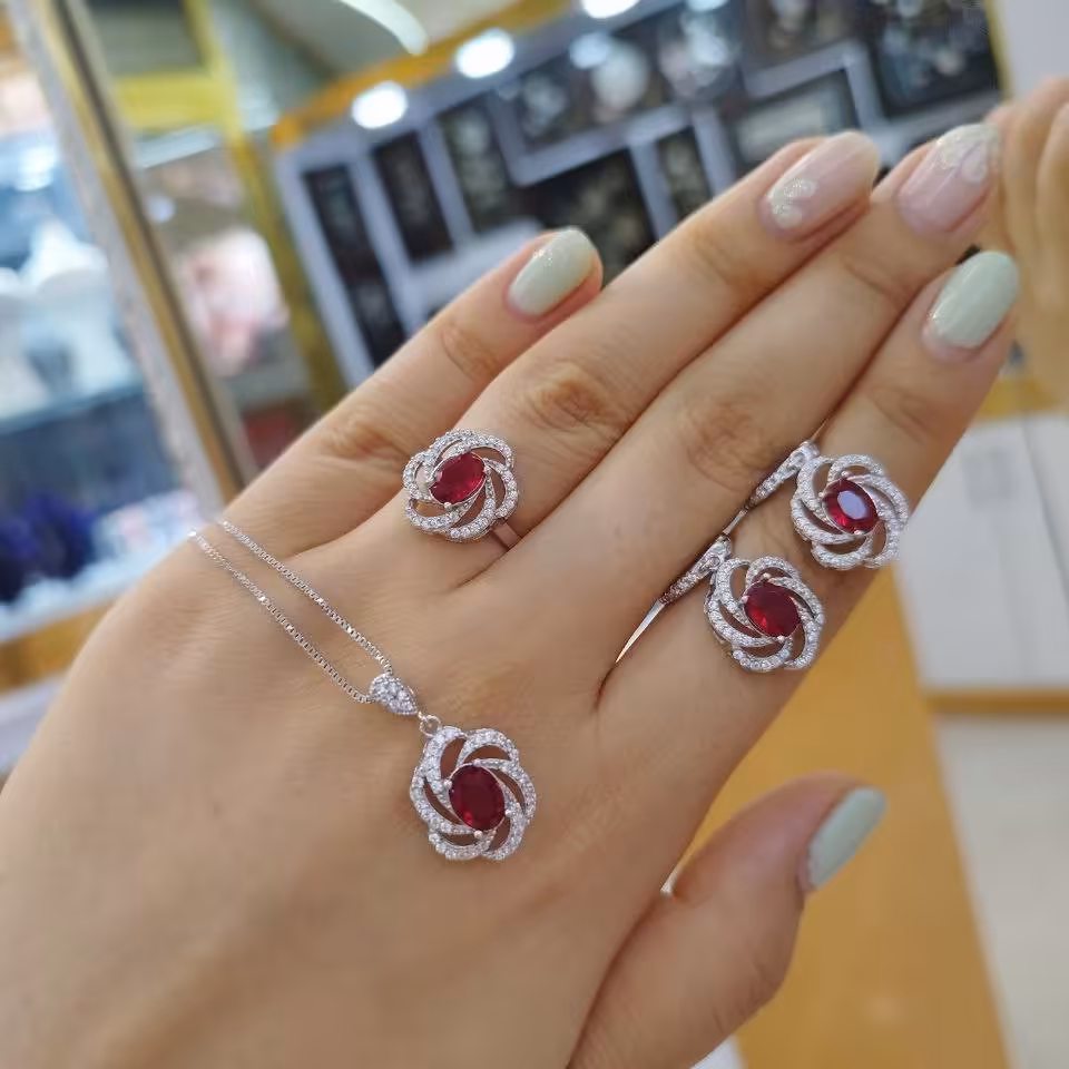 نیم ست نقره زنانه کد 22 یاقوت سرخ