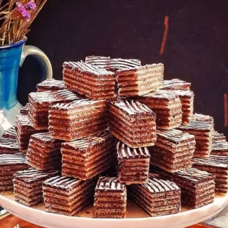 شیرینی میکادو شکلاتی خونگی 500گرم(هزینه ی ارسال پس کرایه)