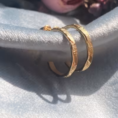 گوشواره شیک دخترانه ضد حساسیت فوق العاده زیبا در گوش