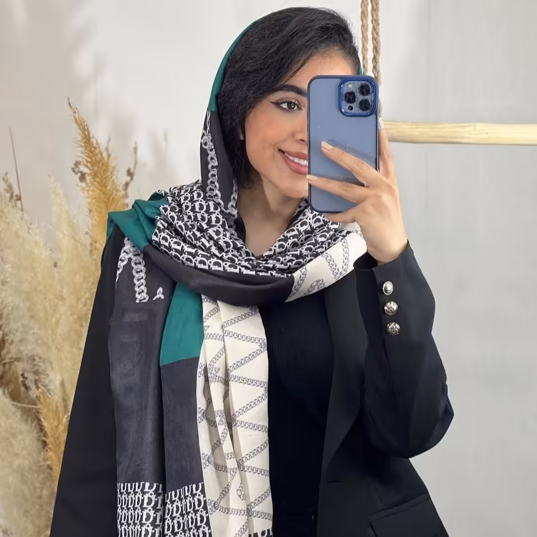 شال نخ پاییزه بسیار خوش طرح و خوشرنگ
دوردوخت
قواره70در200