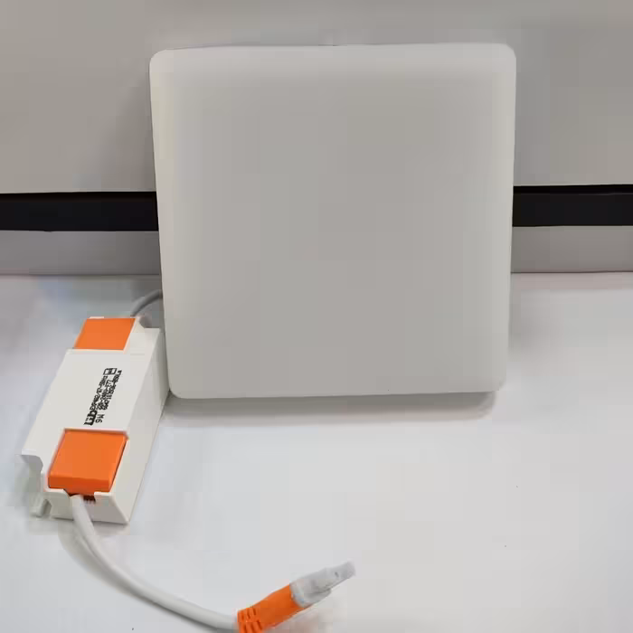 پنل ال ای دی 22 وات توکار  مربع دلتا فنر متغیر. رنگ سفید و آفتابی  (12 ماه گارانتی تعویض)