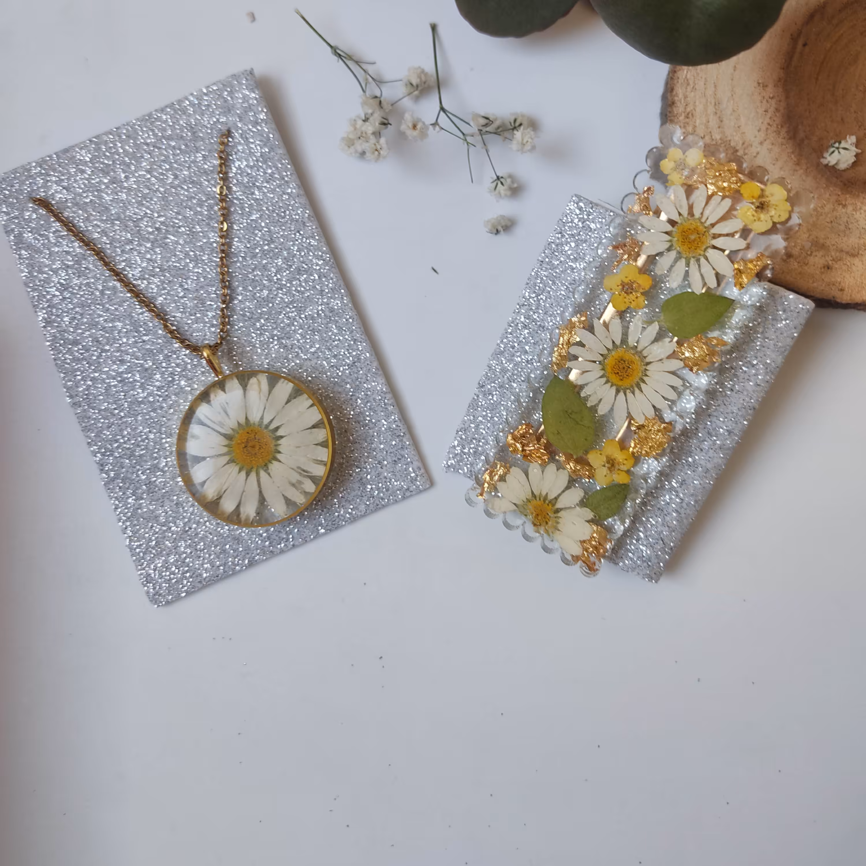 ست گلسر بابونه و پلاک بابونه (بدون زنجیر) (زنجیر را جداگانه سفارش دهید ) قابل سفارش به صورت تکی