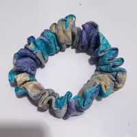 کش مو اسکرانچی پارچه ای آبی چمتا