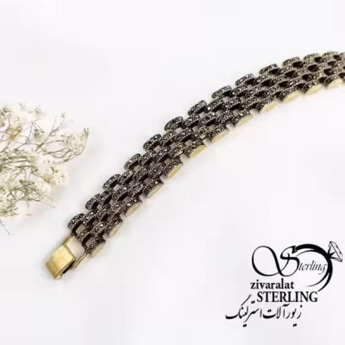 دستبند استیل سیاه قلم طرح طلا کد 17070