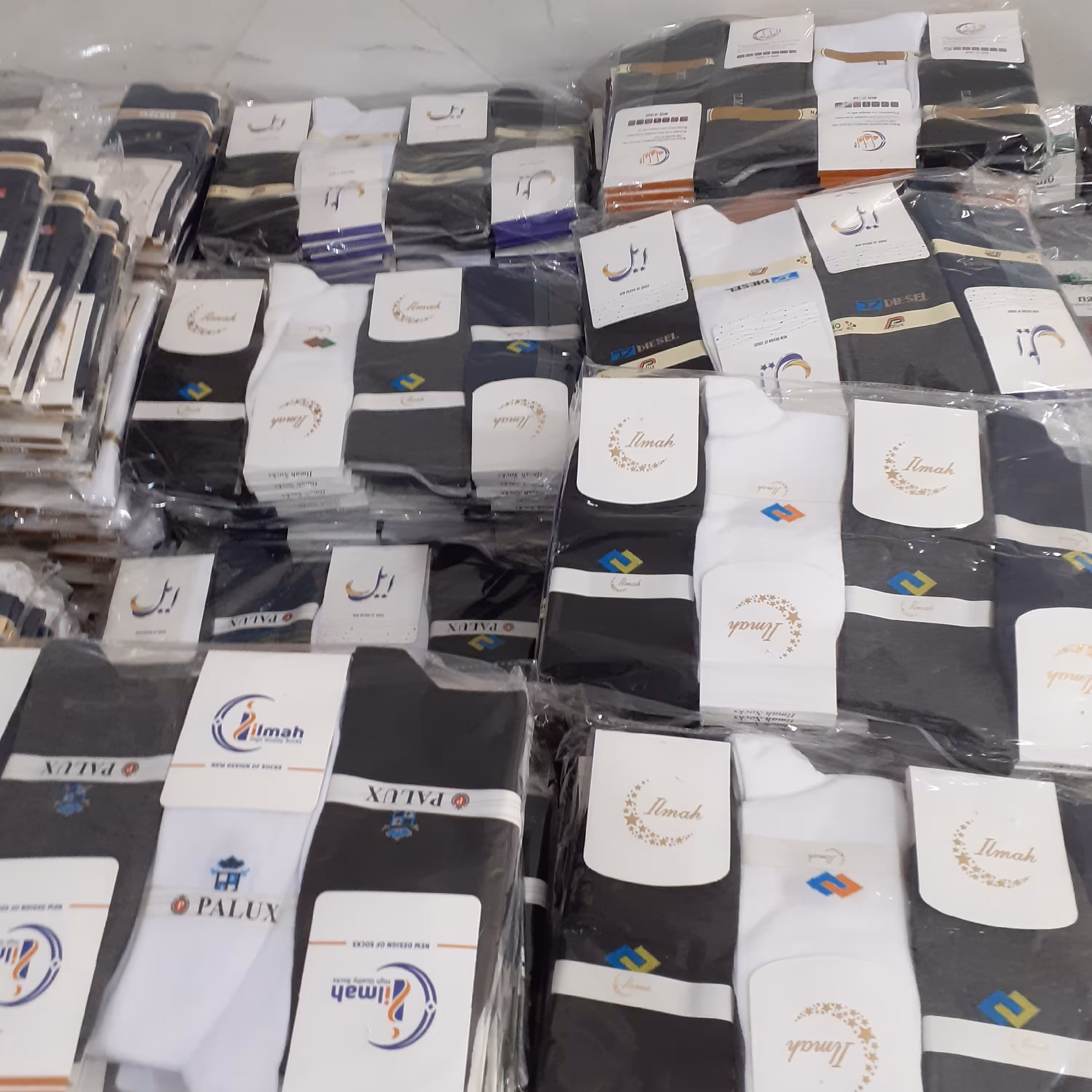 تولید جوراب ساقدار درجه یک نخ اعلا بسته بندی شیک جذاب ارسال رایگان تنوع ساده