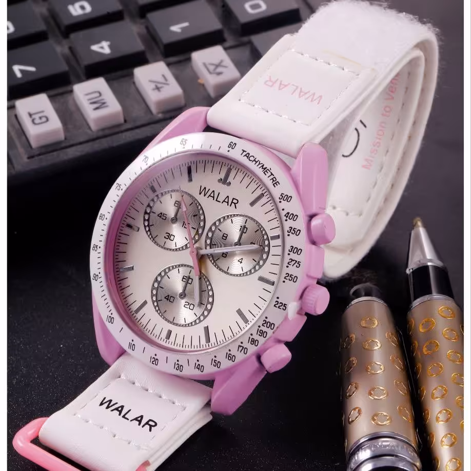 ساعت والار زنانه مارک دار بند چسبی با جعبه و ارسال