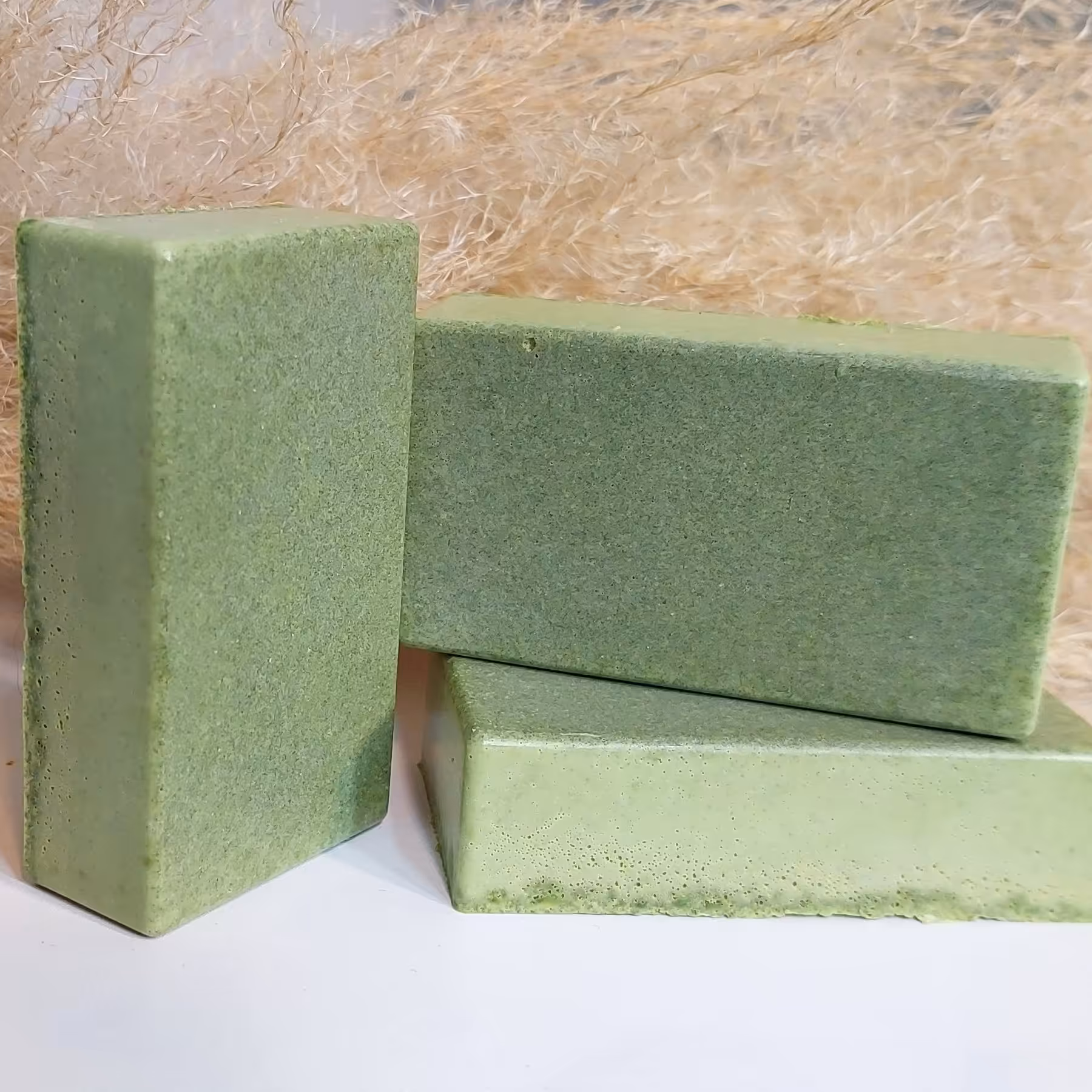 صابون گیاهی دستساز جلبک اسپیرولینا      (ویتامینه و آنتی باکتریال)