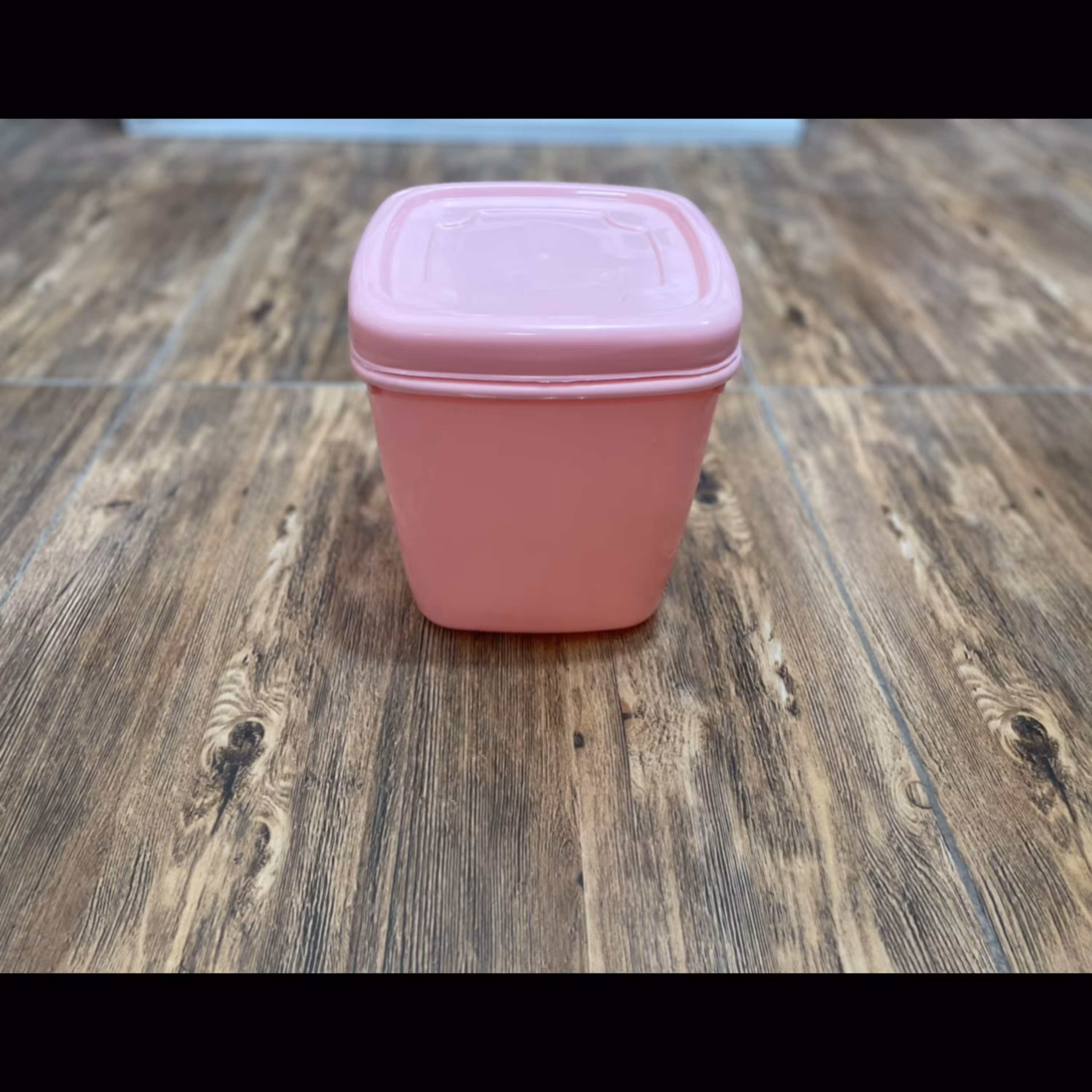 سطل درب دار صورتی