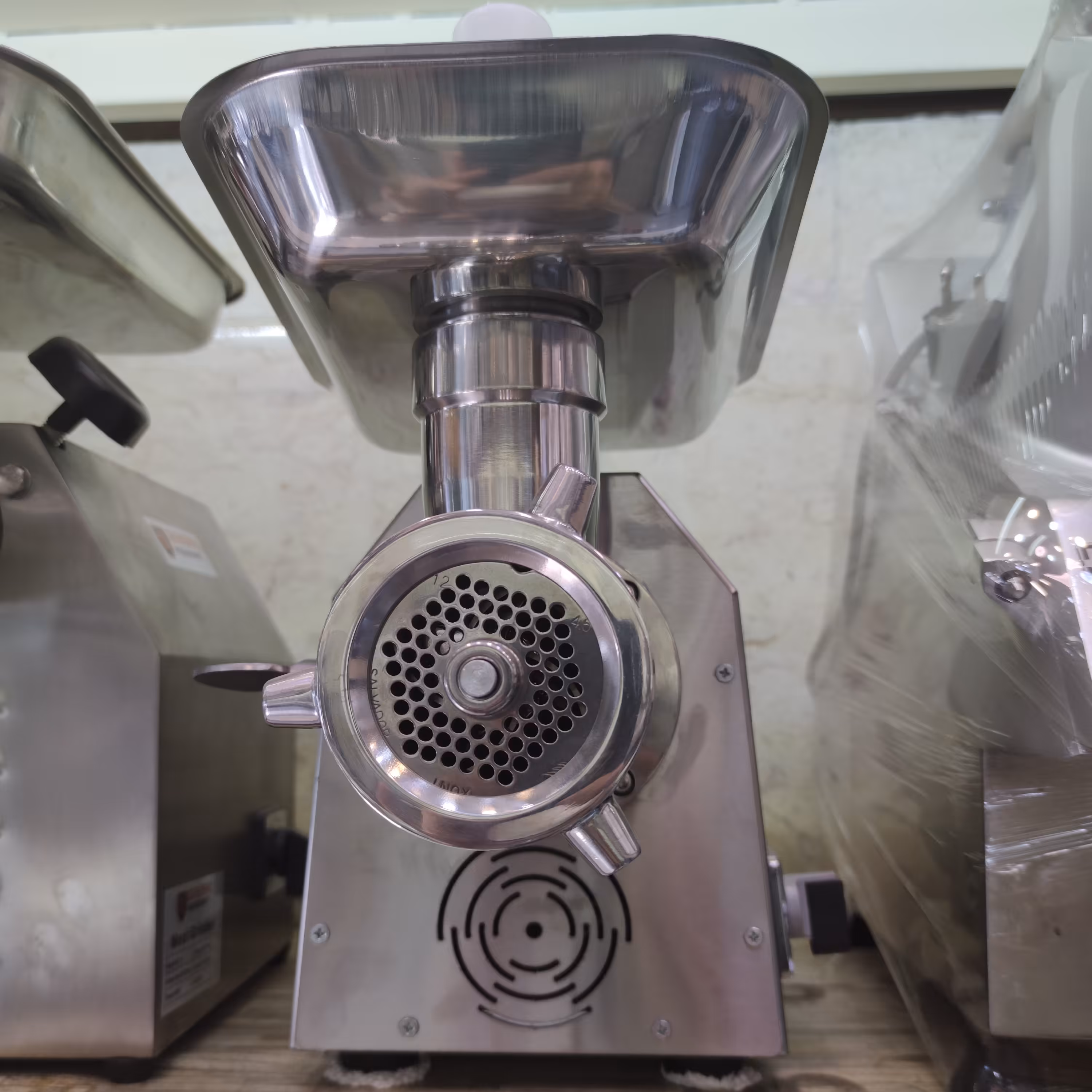 چرخ گوشت الکتروکار مدل EC17