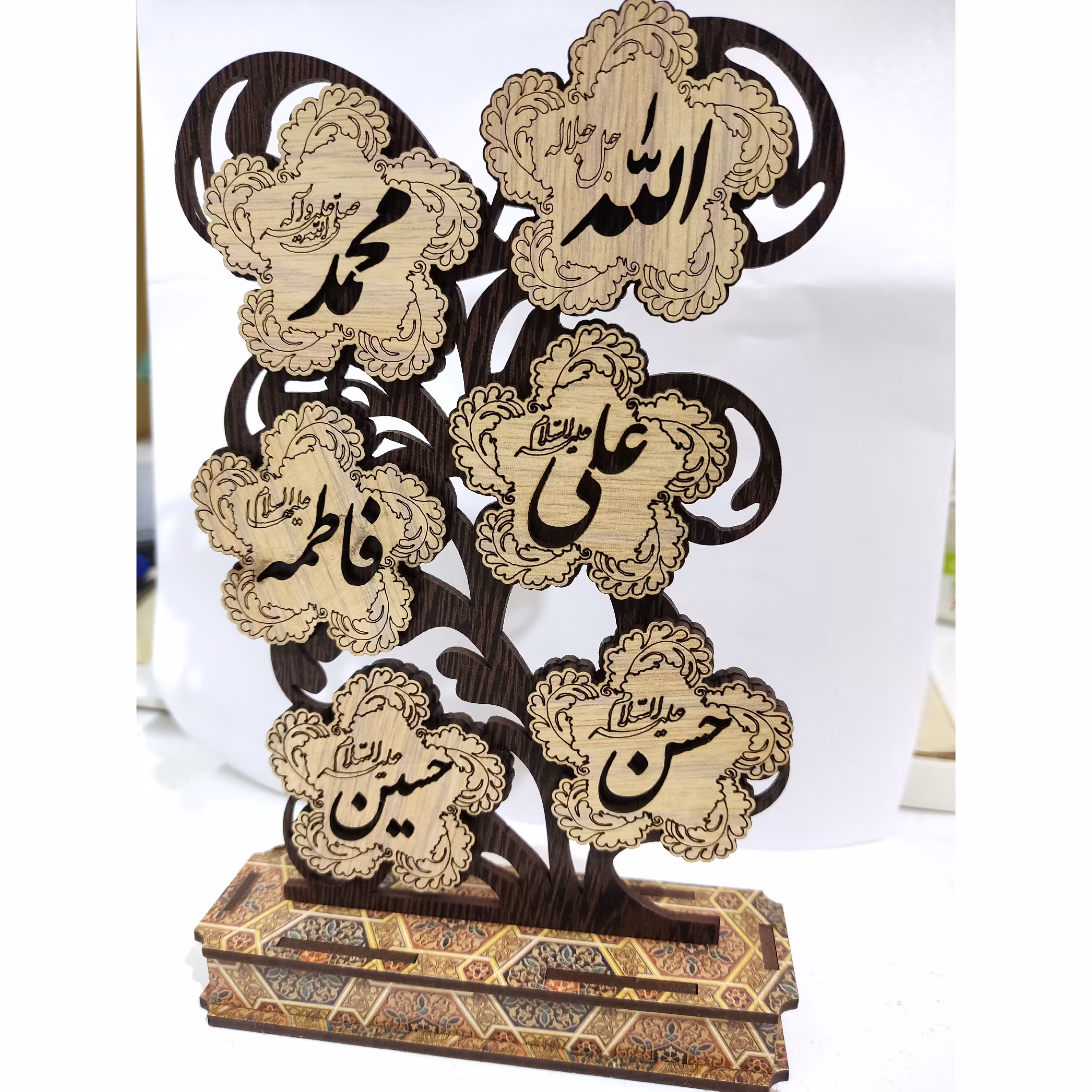 تندیس چوبی مذهبی طرح پنج تن همراه با جعبه