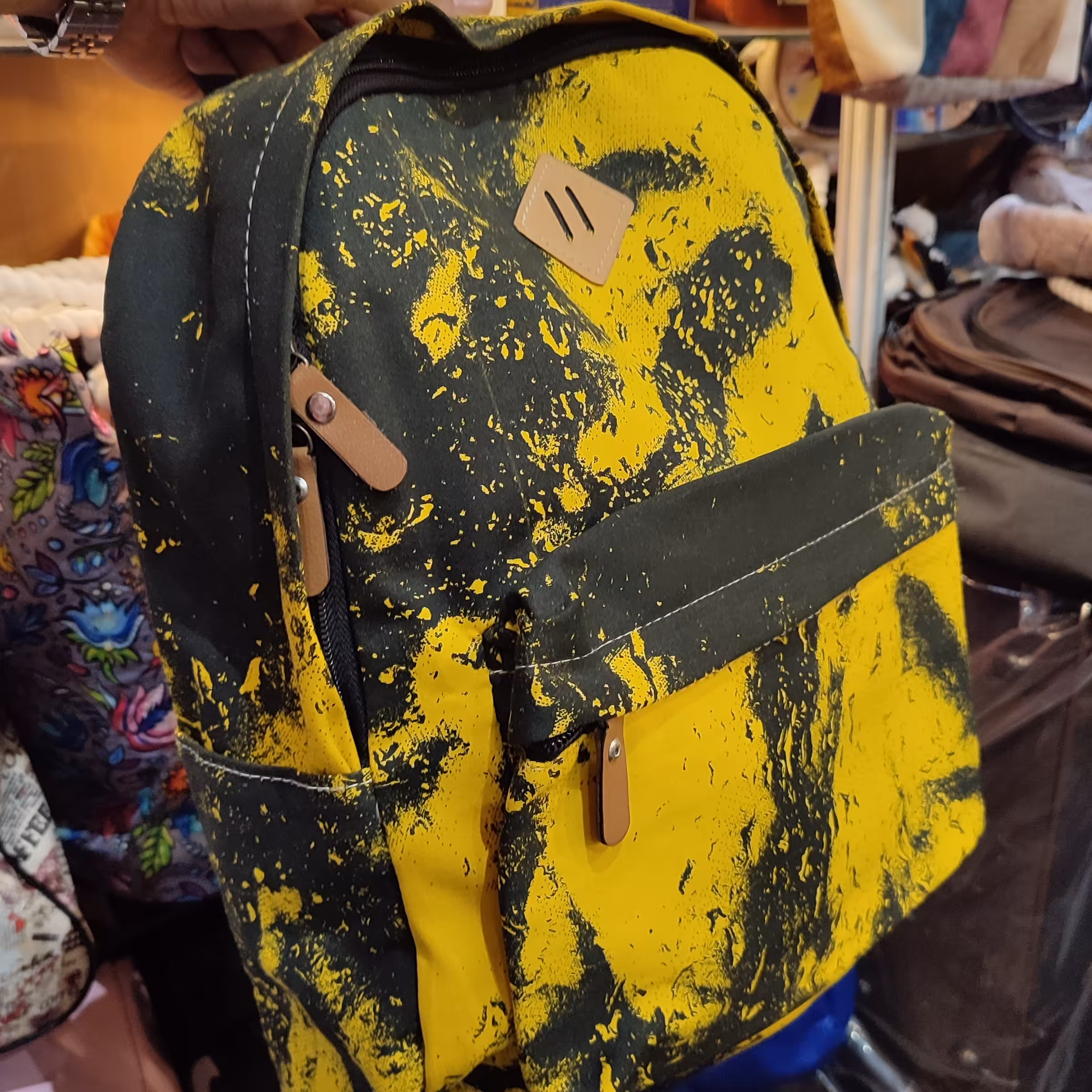 کوله زرد و مشکی خارجی