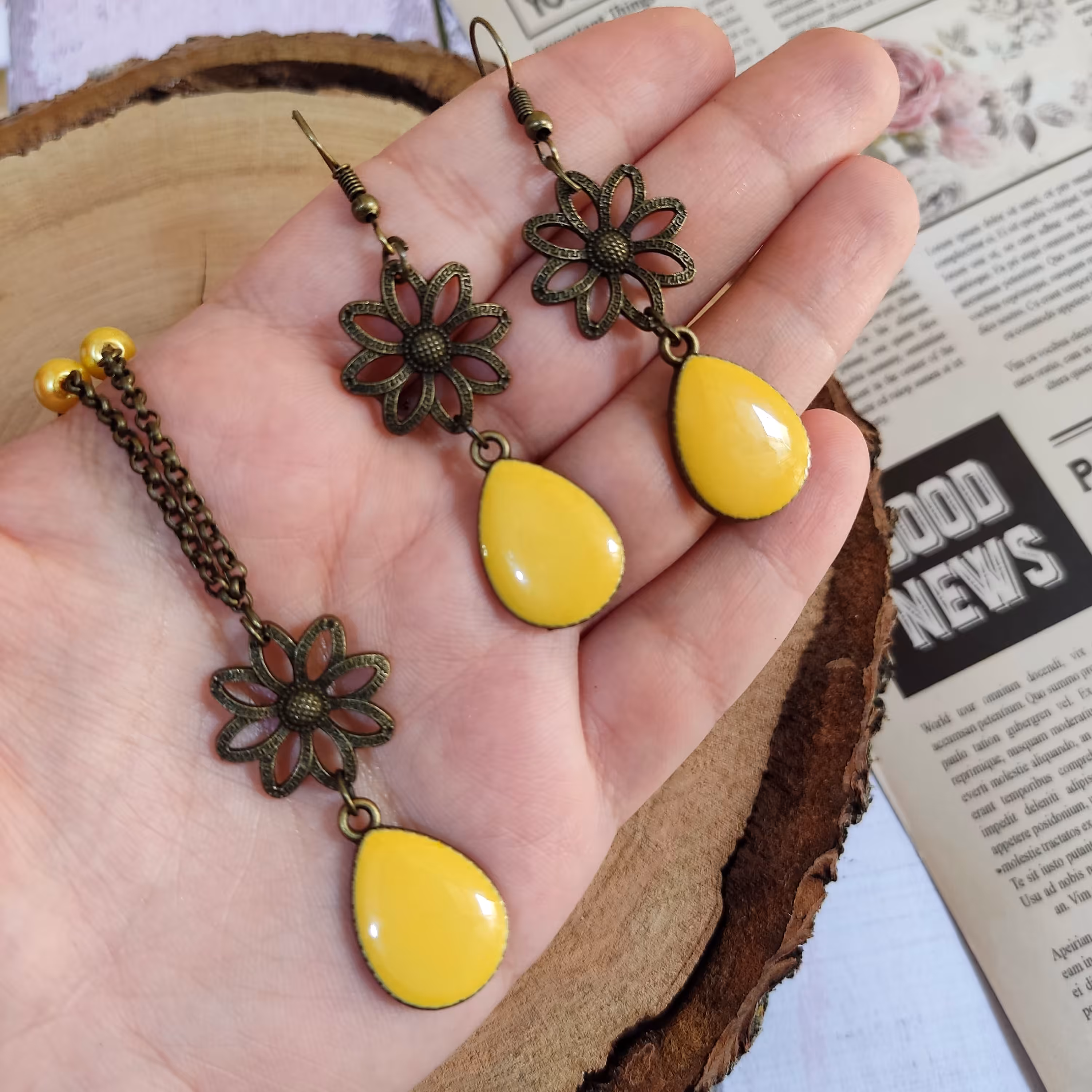 زیورآلات رزینی