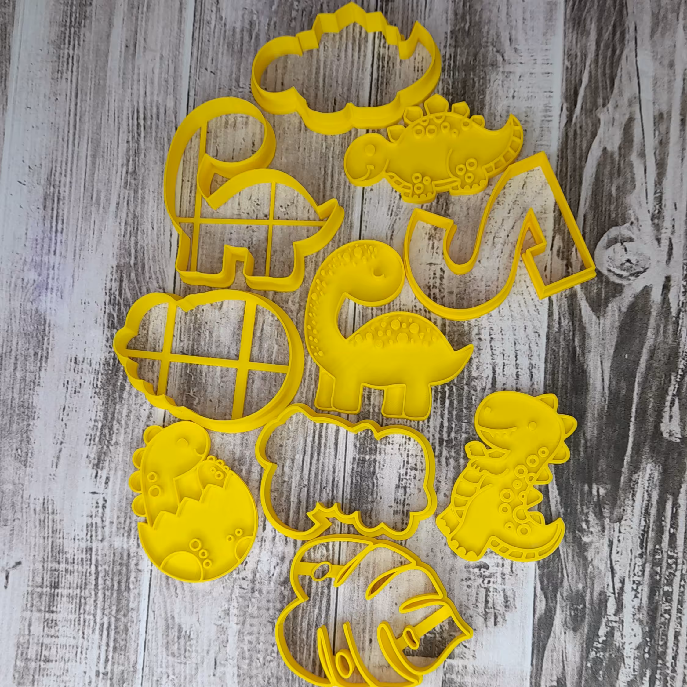 قالب   شابلون دایناسور 4 عددی ، 8 سانت، مهر و کاتر دایناسور.کوکی و فوندانت