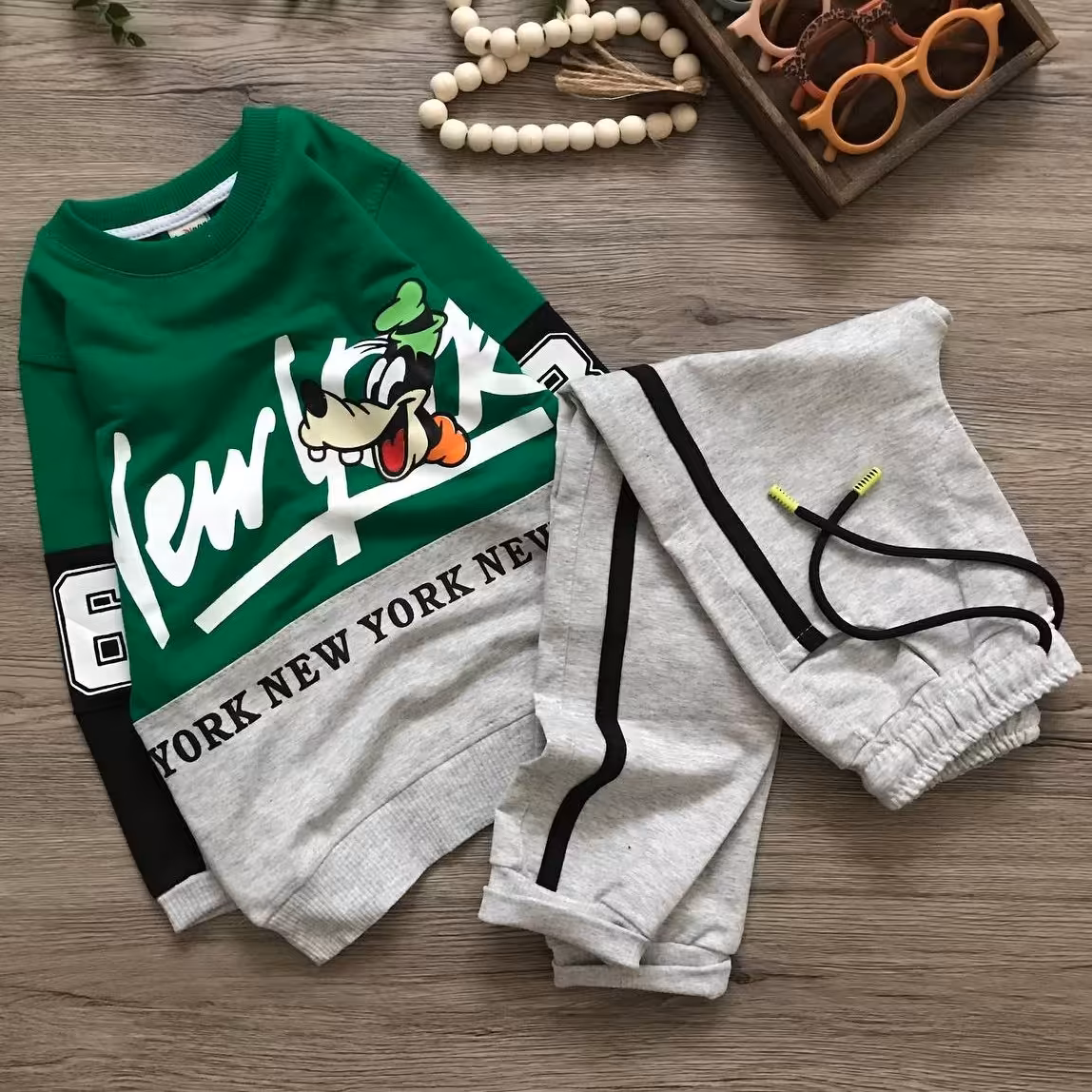 بلوز و شلوار  پاییزه اسپرت طرح گوشی بچگانه لباس بچگانه سویشرت بچگانه دورس لباس خونگی و راحت پسرانه و دخترانه