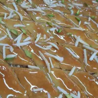 باقلوا یزدی(دو ظرف 700 گرمی)