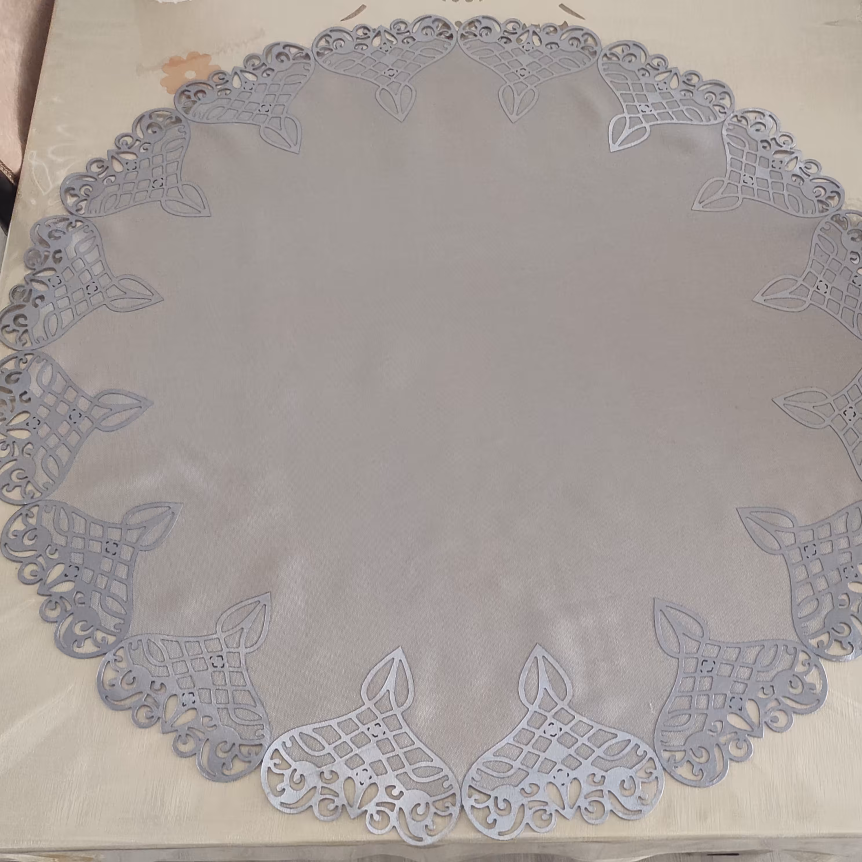 رومیزی میز خاطره