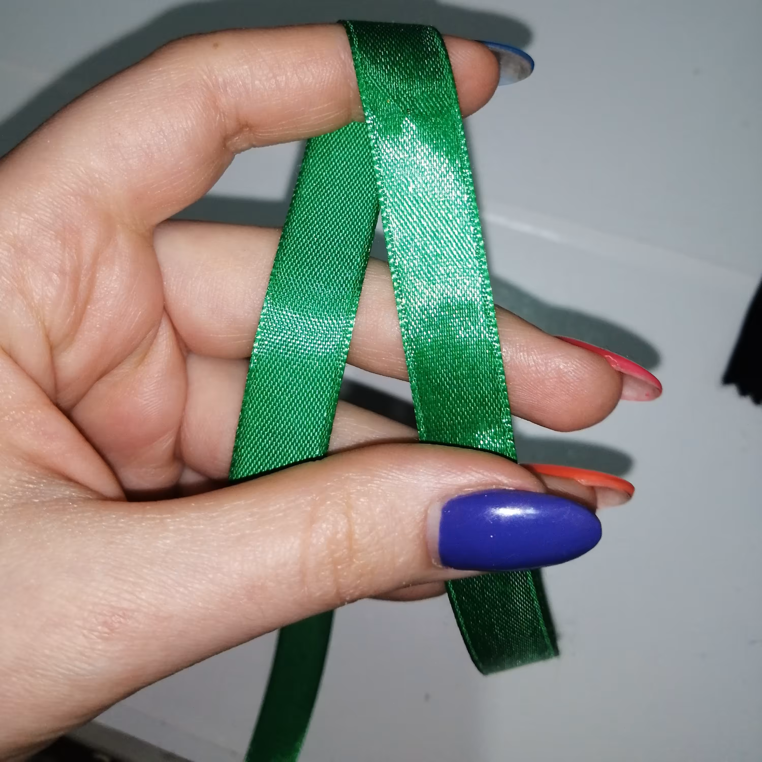 روبان ربان ساتنی   رنگ سبز عرض یک و دو میلی متر طول یک متر 