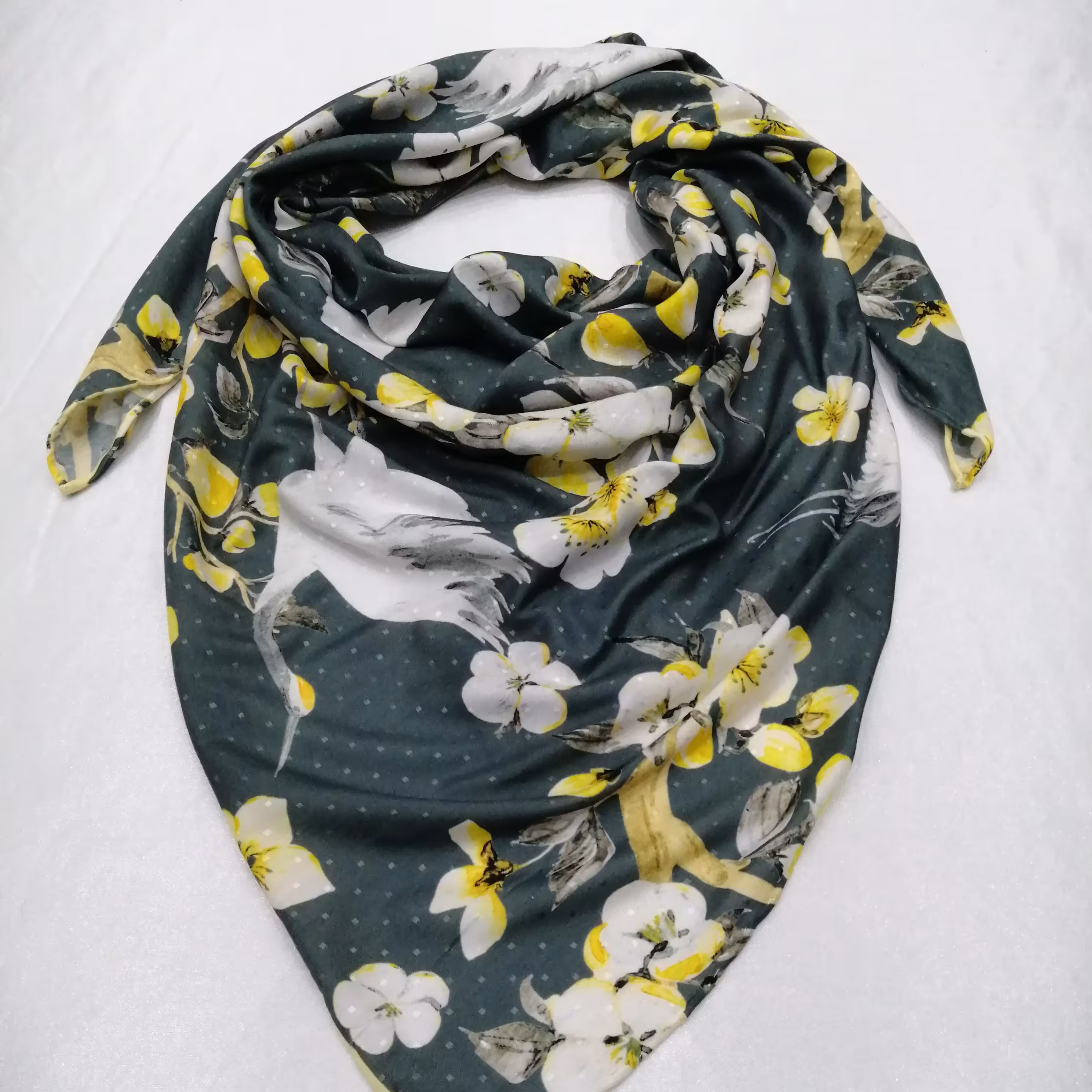 روسری نگینی