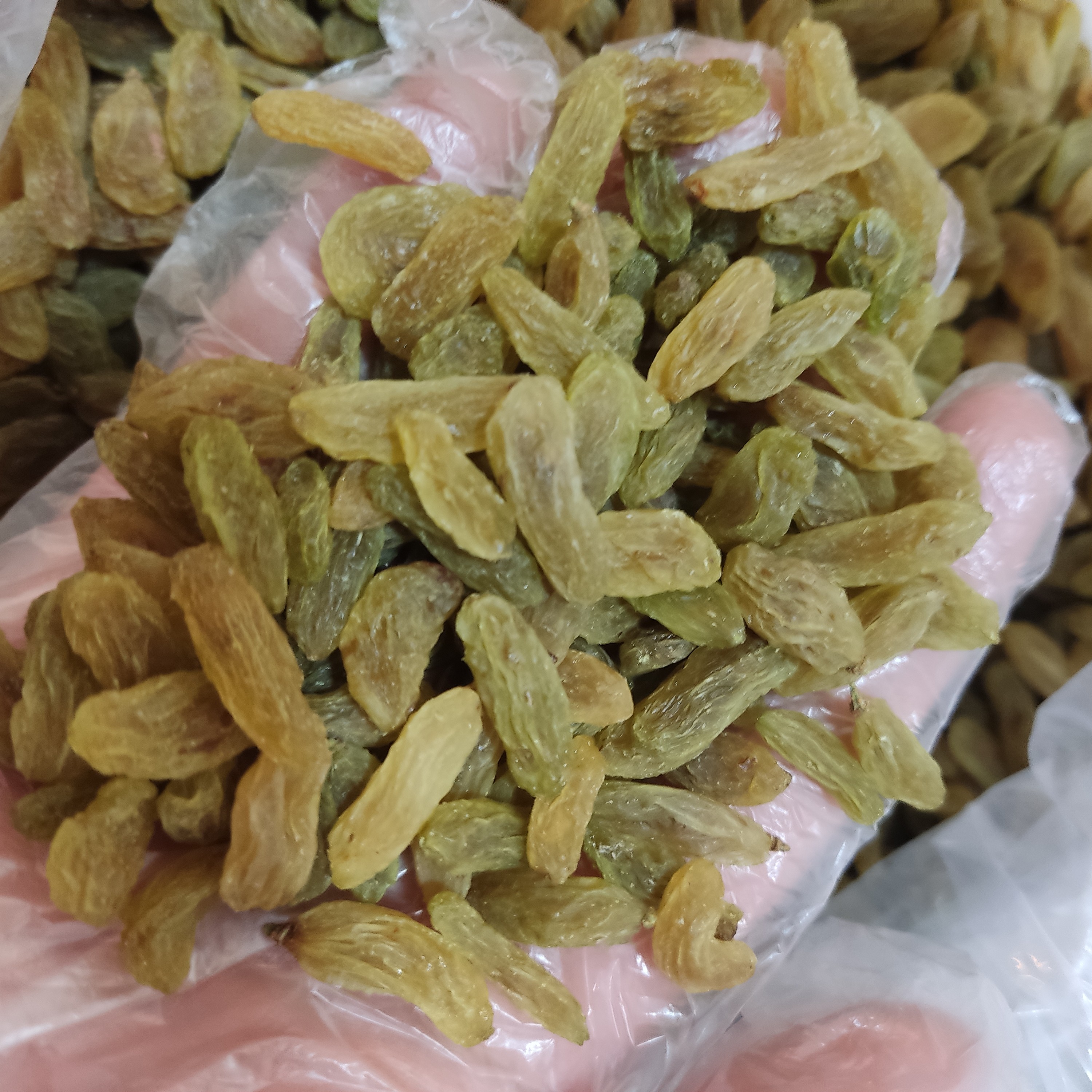 کشمش سبز قلمی و لوکس ممتاز نرم و بدون هسته 250 گرمی