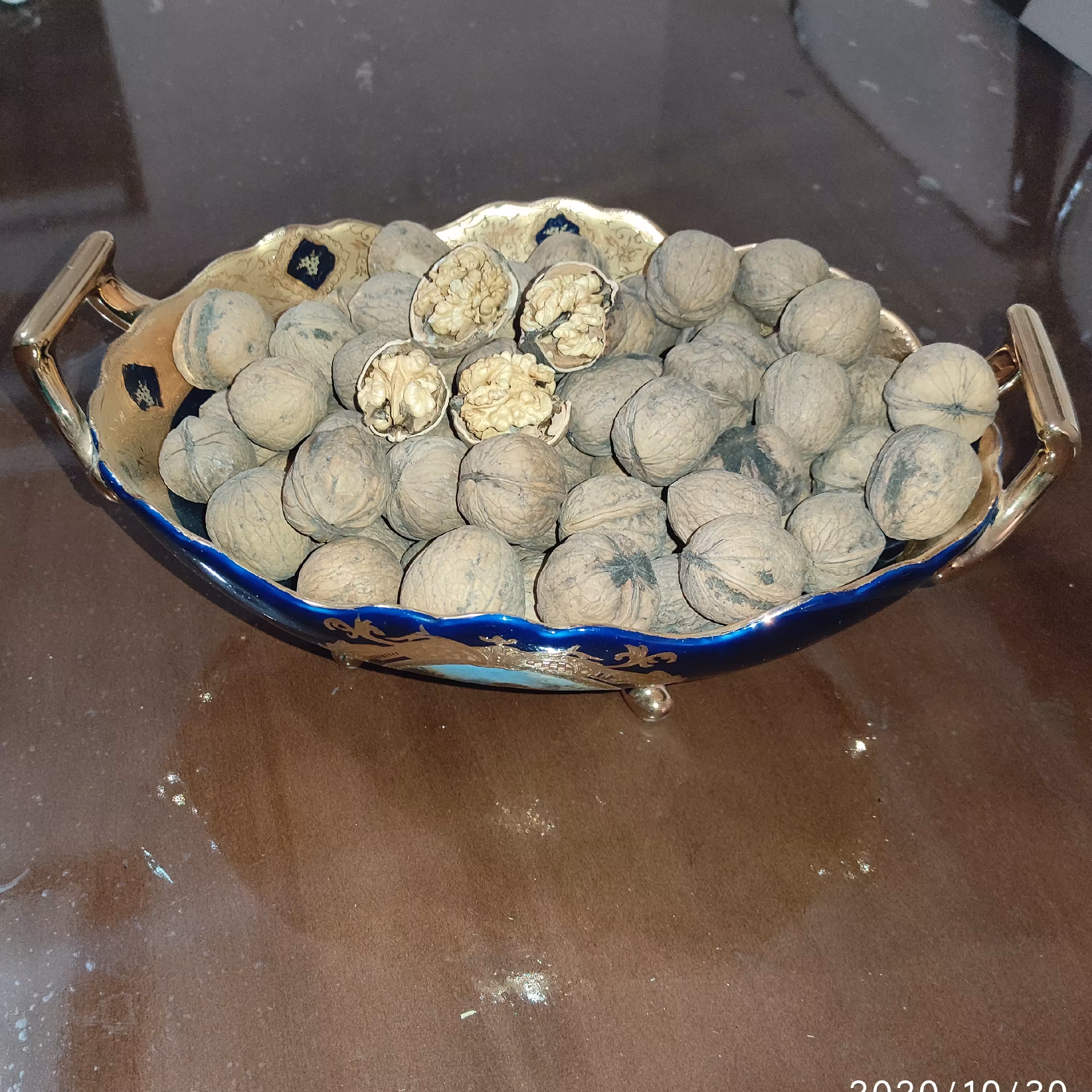 گردو تازه 1402 خوش طعم و پرچرب تویسرکان 1 کیلوگرم